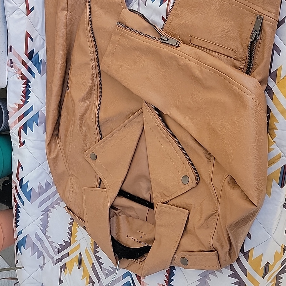 Leather jacket - Picture 3 of 3